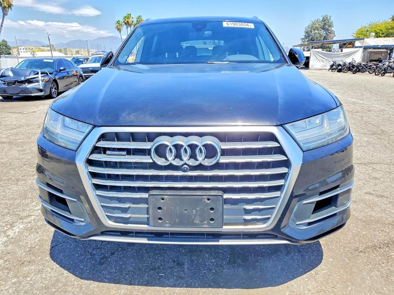 2018 AUDI Q7 quattro Premium Plus