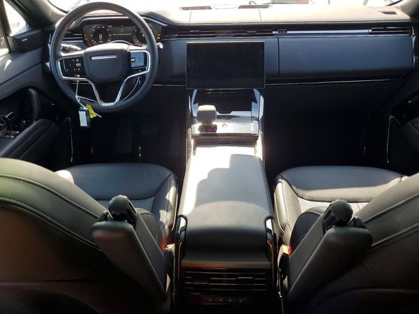 2025 LAND ROVER RANGE ROVER SPORT P360 SE