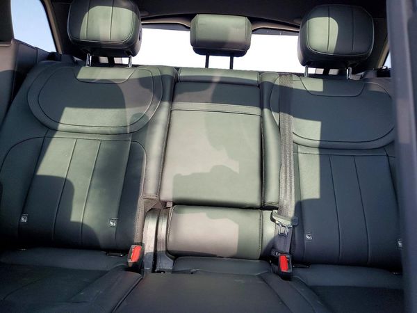 2025 LAND ROVER RANGE ROVER SPORT P360 SE
