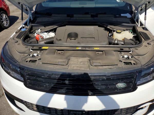 2025 LAND ROVER RANGE ROVER SPORT P360 SE