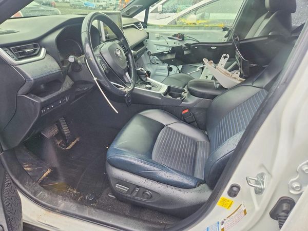 2021 TOYOTA RAV4 XSE HV — DENT