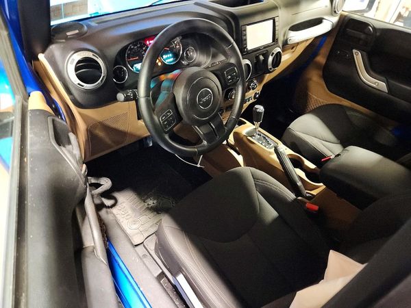 2015 JEEP WRANGLER SAHARA 4X4