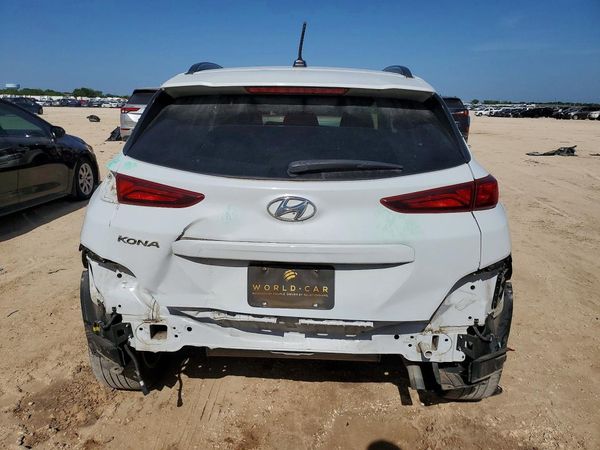 2018 HYUNDAI KONA SEL with Tech Pkg