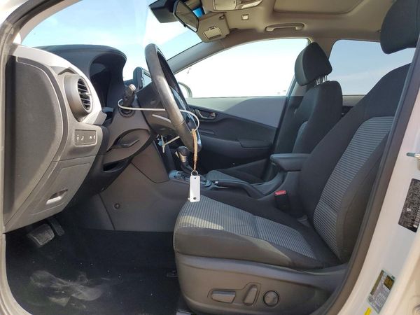 2018 HYUNDAI KONA SEL with Tech Pkg