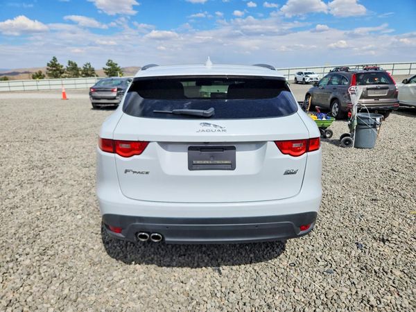 2018 JAGUAR F-PACE Prestige