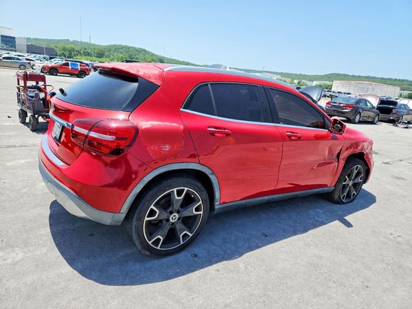 2018 MERCEDES-BENZ GLA