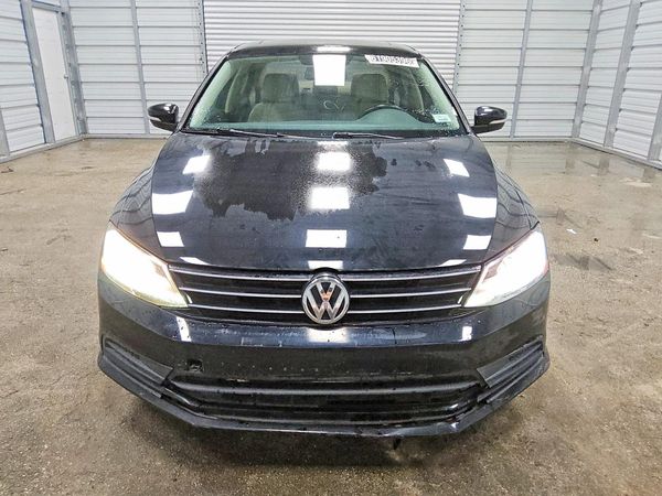 2017 VOLKSWAGEN JETTA SE