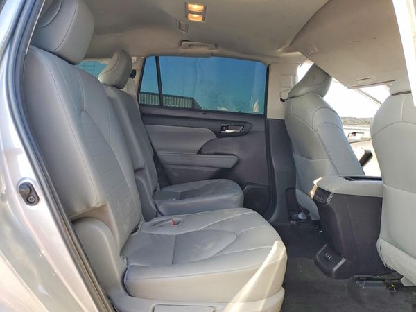 2023 TOYOTA HIGHLANDER