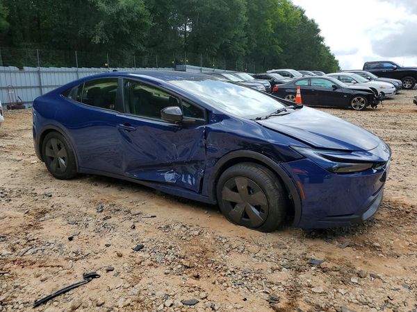 2024 TOYOTA PRIUS — Passenger 3/4