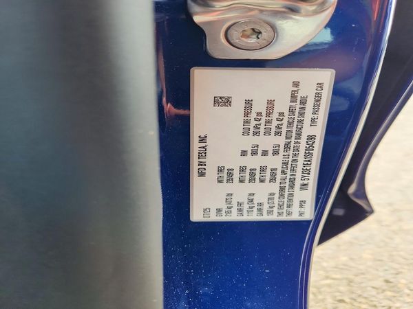 2025 TESLA MODEL 3