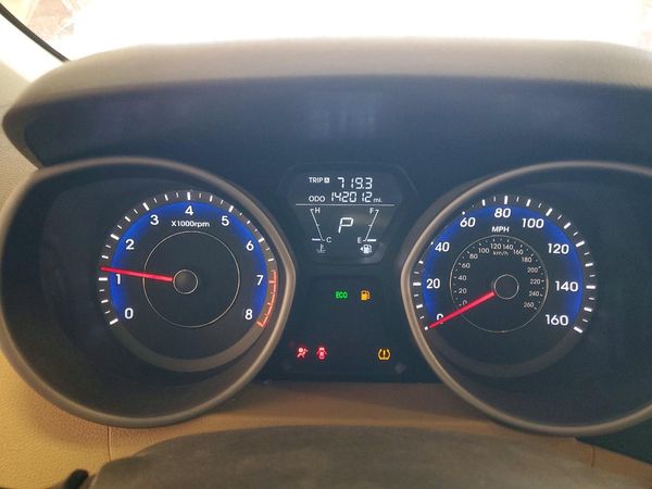 2013 HYUNDAI ELANTRA
