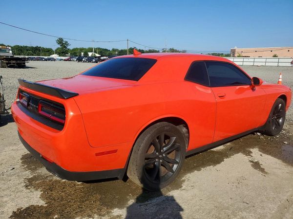 2018 DODGE CHALLENGER SXT