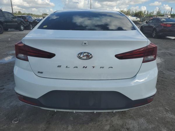 2019 HYUNDAI ELANTRA SE
