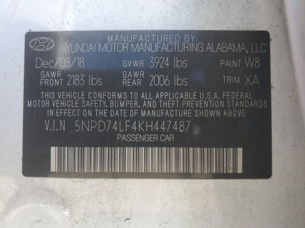 2019 HYUNDAI ELANTRA SE