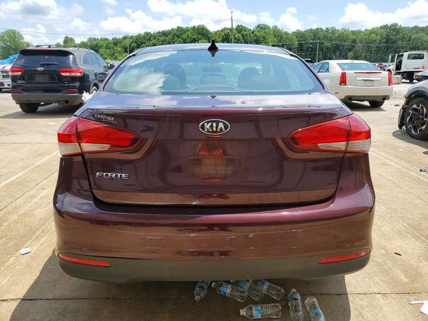 2018 KIA FORTE LX Base