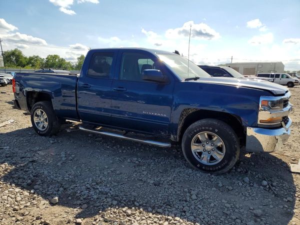 2017 CHEVROLET SILVERADO LT