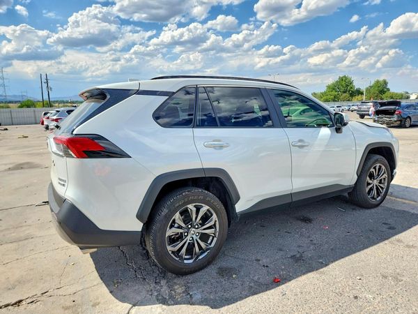 2024 TOYOTA RAV4 Limited
