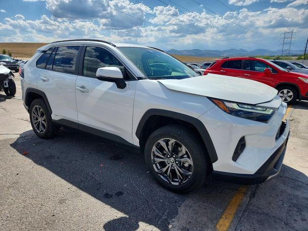 2024 TOYOTA RAV4 Limited