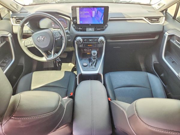 2024 TOYOTA RAV4 Limited