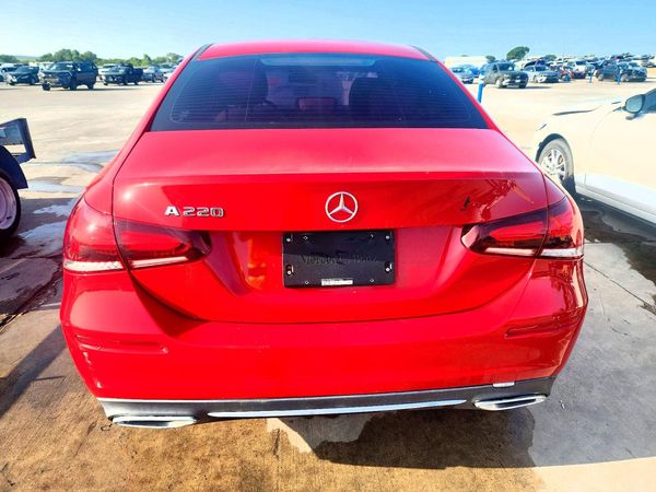 2019 MERCEDES-BENZ A A220
