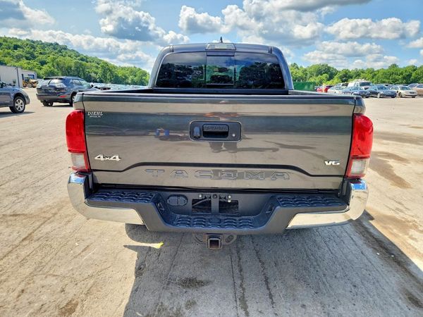 2019 TOYOTA TACOMA SR5