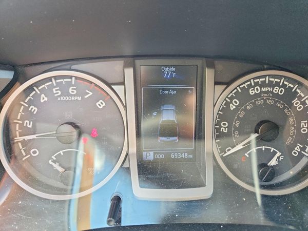 2019 TOYOTA TACOMA SR5