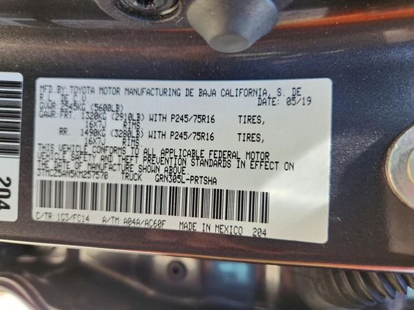 2019 TOYOTA TACOMA SR5