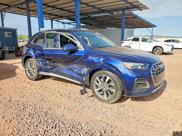 2021 AUDI Q5 quattro Premium — Passenger 3/4