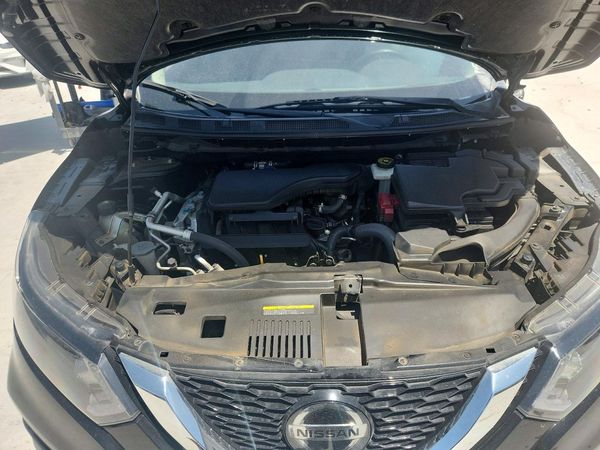 2022 NISSAN ROGUE SPORT SV — Engine bay