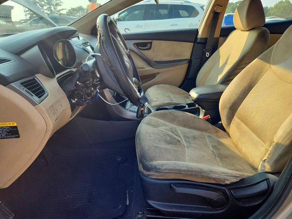 2013 HYUNDAI ELANTRA
