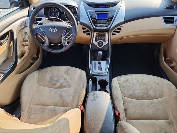 2013 HYUNDAI ELANTRA