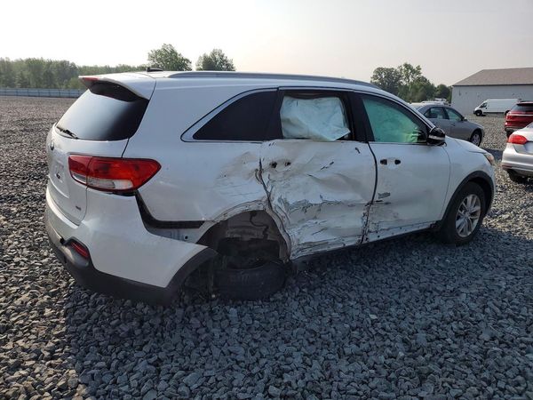 2016 KIA SORENTO L / LX