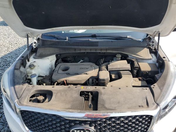 2016 KIA SORENTO L / LX