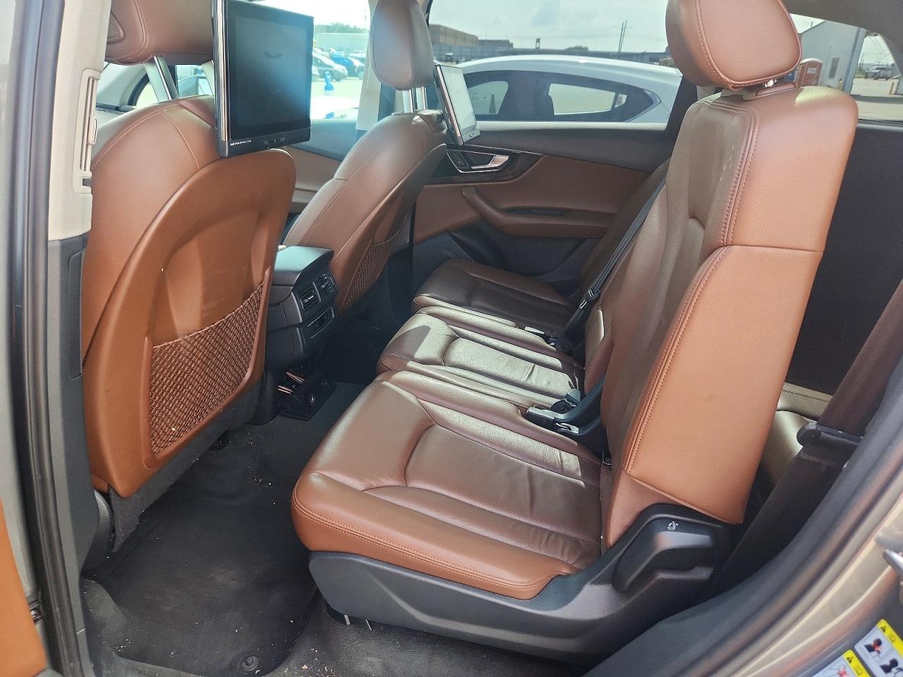 2017 AUDI Q7 quattro Premium