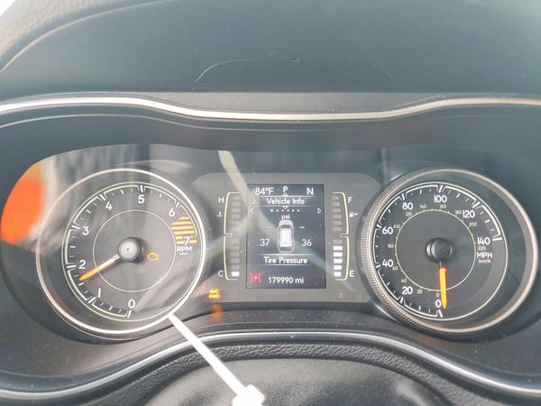 2019 JEEP CHEROKEE LATITUDE PLUS 4X4