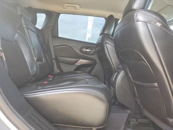 2019 JEEP CHEROKEE LATITUDE PLUS 4X4
