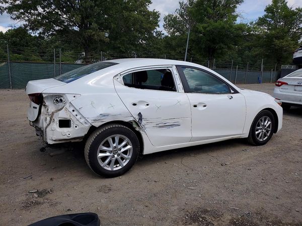 2017 MAZDA 3