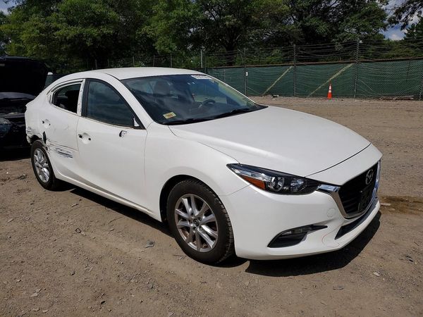 2017 MAZDA 3