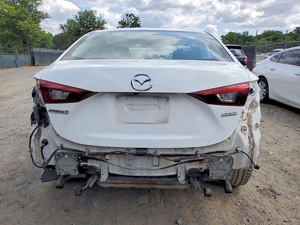 2017 MAZDA 3