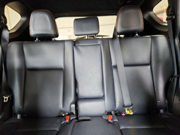 2018 TOYOTA RAV4 SE