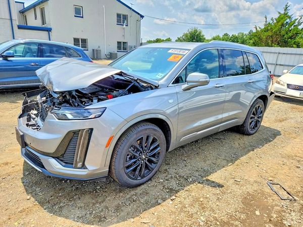 2024 CADILLAC XT6 Luxury