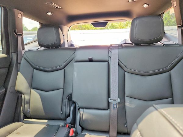 2024 CADILLAC XT6 Luxury