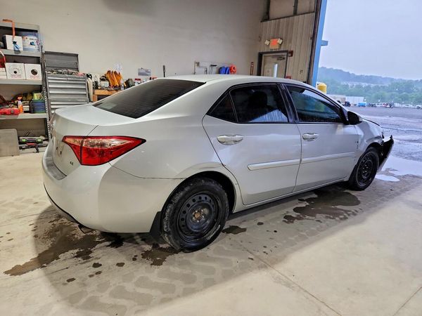2018 TOYOTA COROLLA