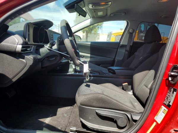 2022 HYUNDAI ELANTRA