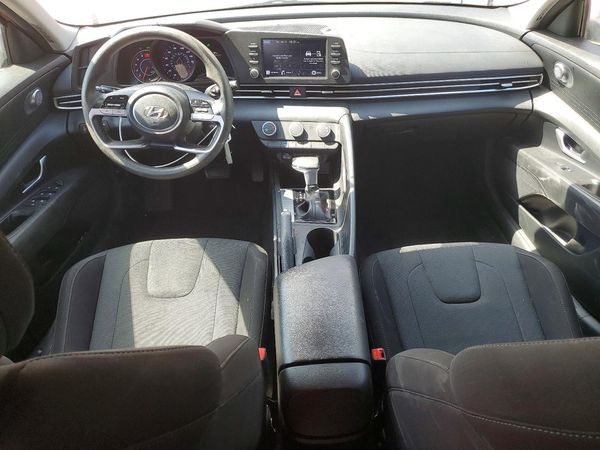 2022 HYUNDAI ELANTRA