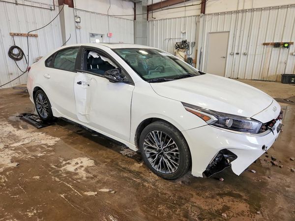 2024 KIA FORTE GT Line