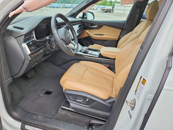 2023 AUDI Q7 quattro Prestige