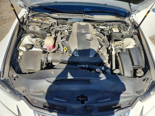 2017 LEXUS IS
