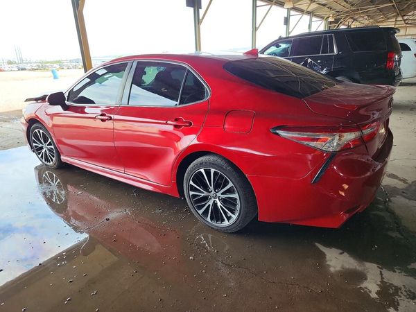 2020 TOYOTA CAMRY SE