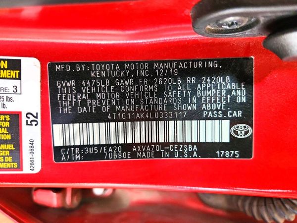 2020 TOYOTA CAMRY SE